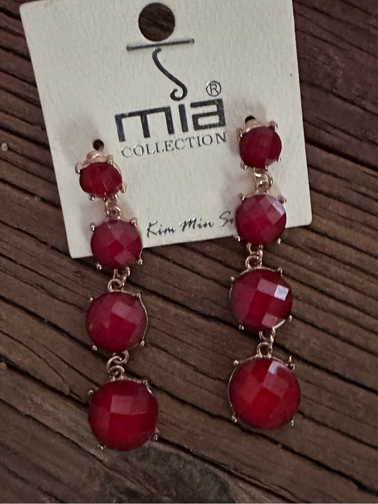 Kim Min Sun Jewelry - Gold-Tone Red Faceted Drop Earrings by Mia